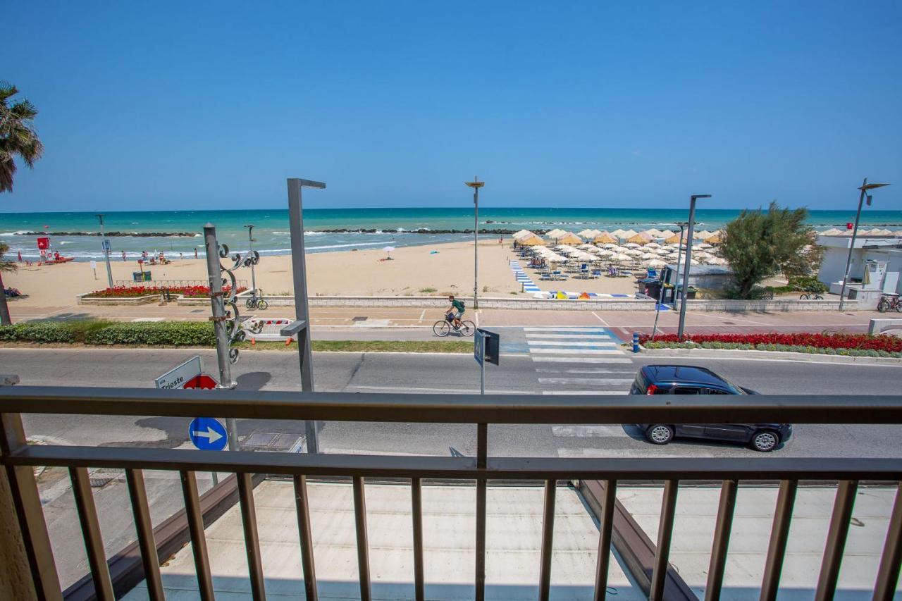 Palm Beach House - Vista Mare Montesilvano Luaran gambar